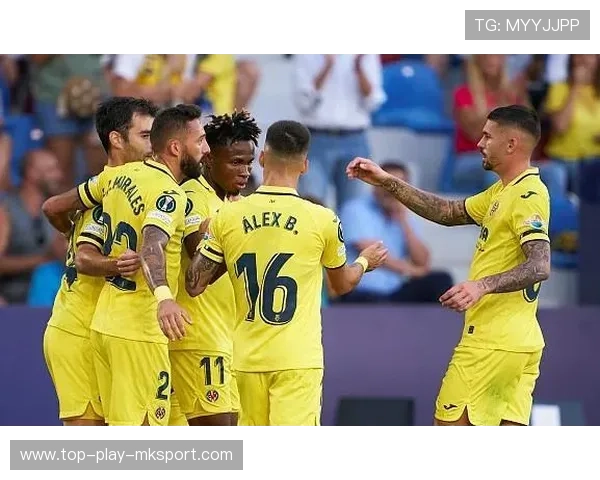 比利亚雷亚尔边路配合流畅，主帅称满意团队默契，比利亚雷亚尔b队