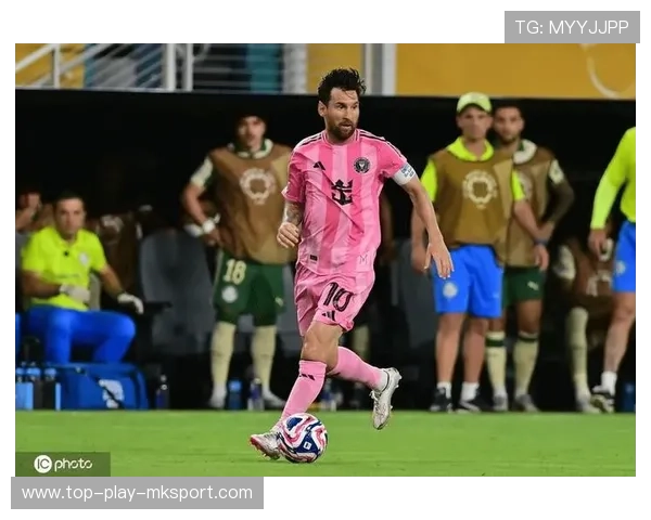 梅西助攻双响，迈阿密国际强势登顶，迈阿密国际大牌球星